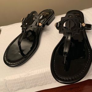 Black crown & Ivy sandals